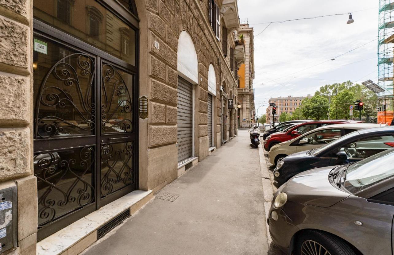 Appartamento Flora Metro Vittorio Rome Exterior photo